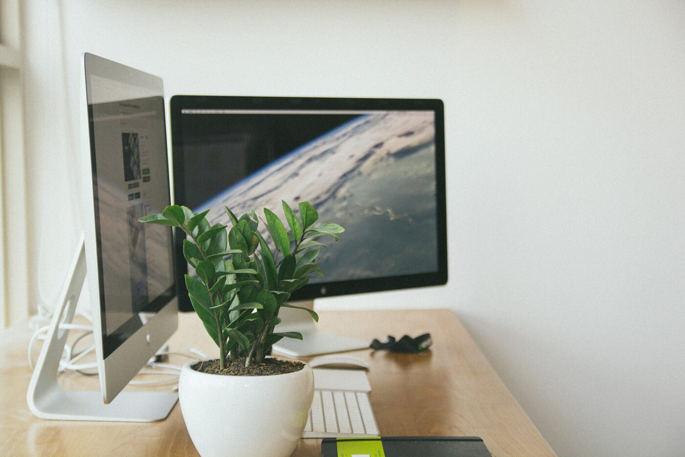 Desktop monitors in a home office. Panel type decides contrast, viewing angles and motion clarity.
