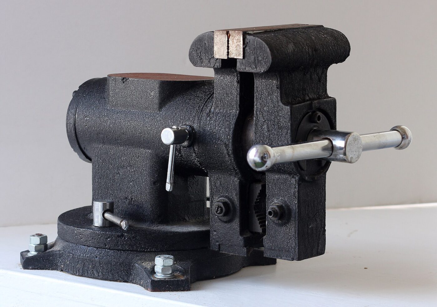 An engineer's vise with a swivel base.